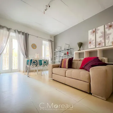 Charming 2 Bedroom Apartamento