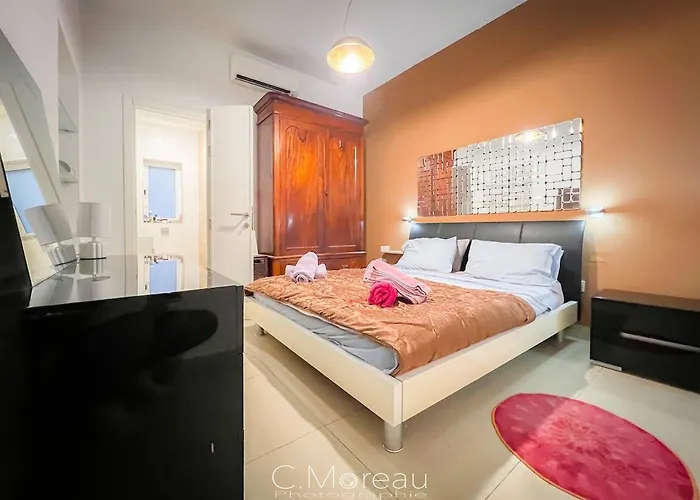 דירה Charming 2 Bedroom ואלטה