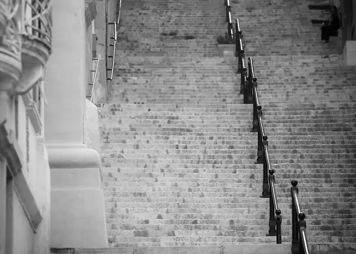 Charming 2 Bedroom Appartement