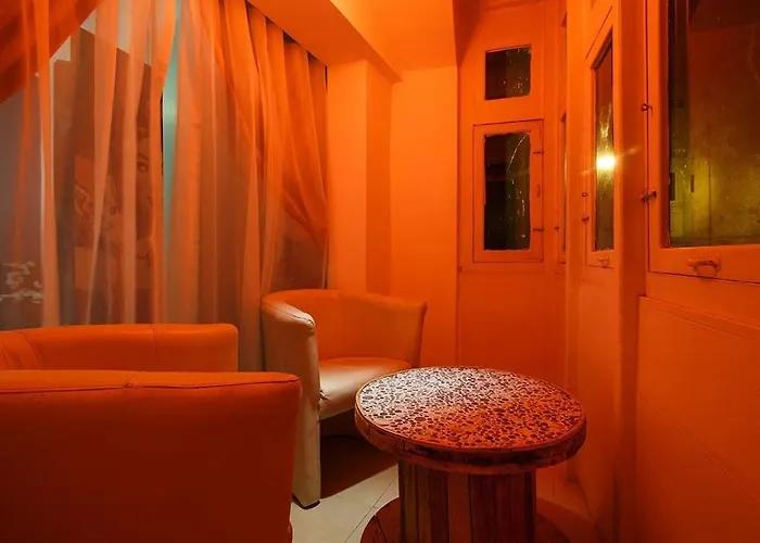 Charming 2 Bedroom Apartament *