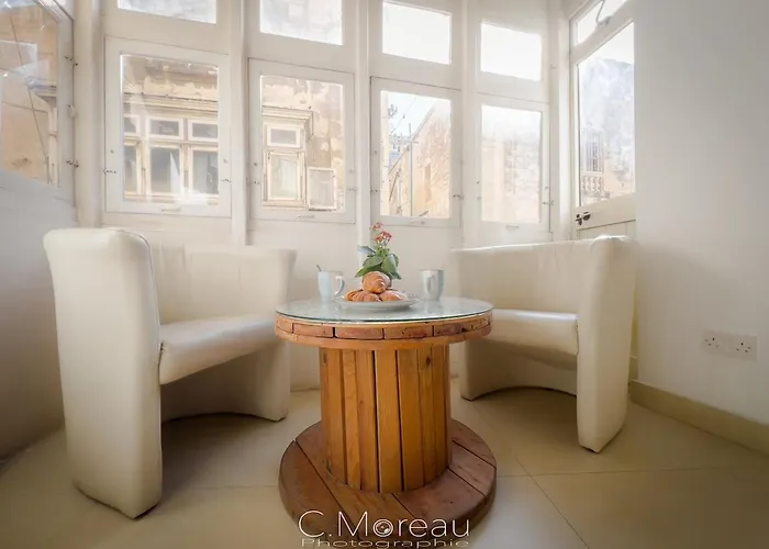 Charming 2 Bedroom Apartment Valletta