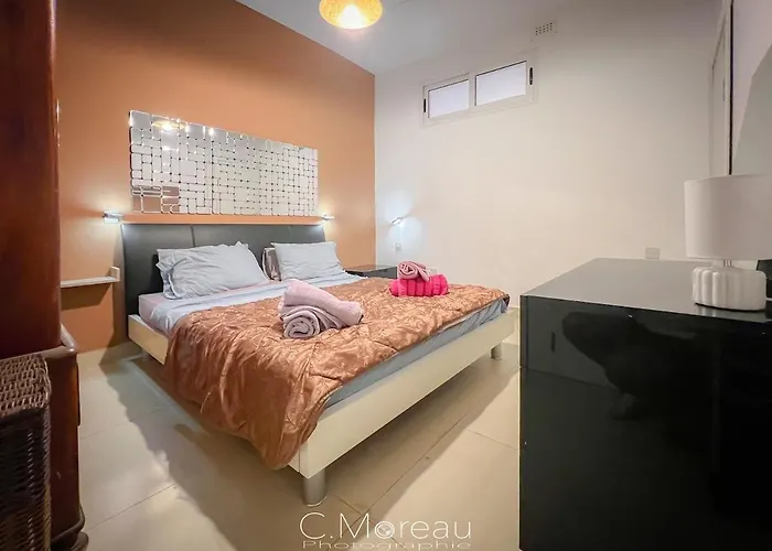 Apartment Charming 2 Bedroom