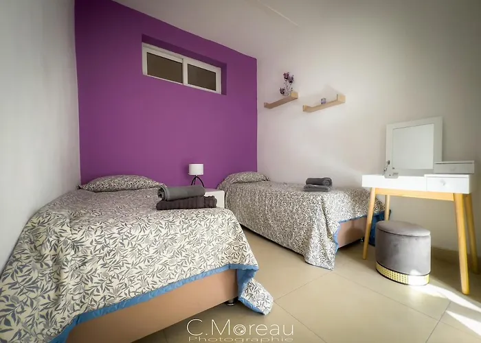 Charming 2 Bedroom Apartment